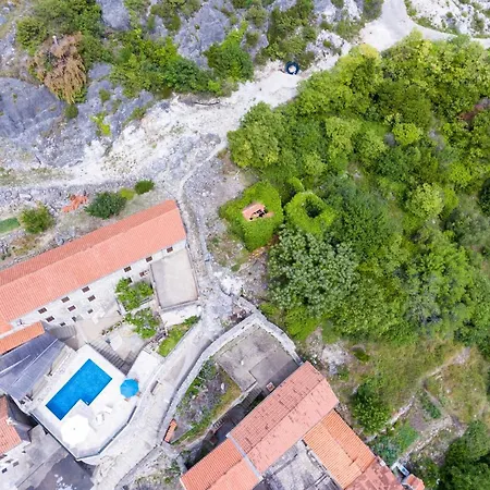 Konsuo Villa *